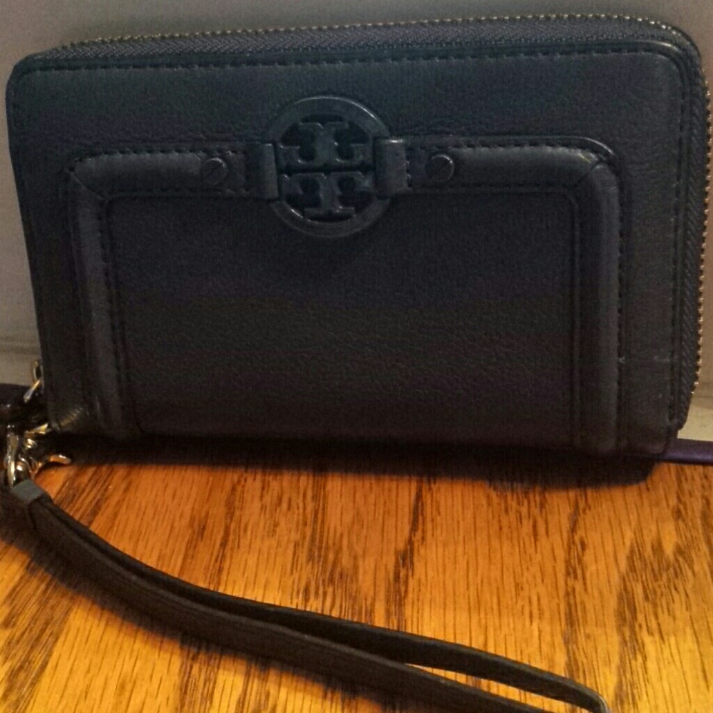 Like new Tory Burch wristlet